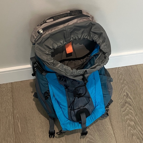 Deuter Hiking Backpack, 22L, Blue - Picture 7 of 10